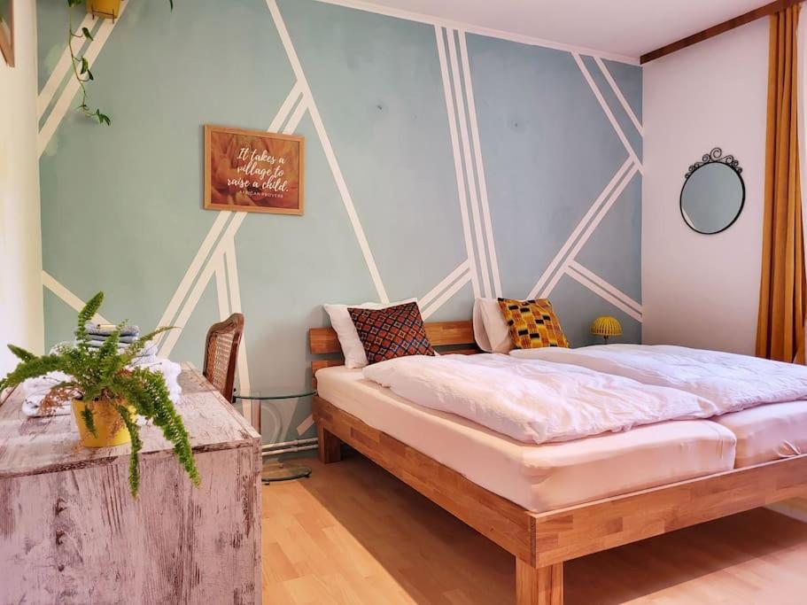 Colourful 2.5 Bedroom With Large Balcony & Garden. Prinzersdorf Ngoại thất bức ảnh
