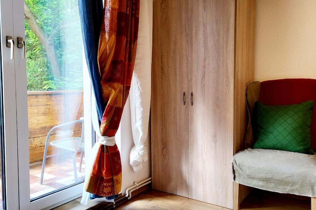 Colourful 2.5 Bedroom With Large Balcony & Garden. Prinzersdorf Ngoại thất bức ảnh