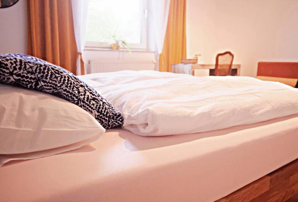 Colourful 2.5 Bedroom With Large Balcony & Garden. Prinzersdorf Ngoại thất bức ảnh